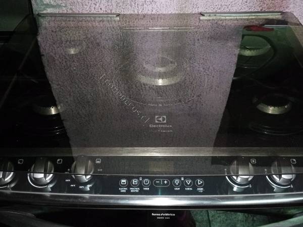 Vendo cocina electrolux modelo 76GDX 2021-03-15 en Economicos de El Mercurio