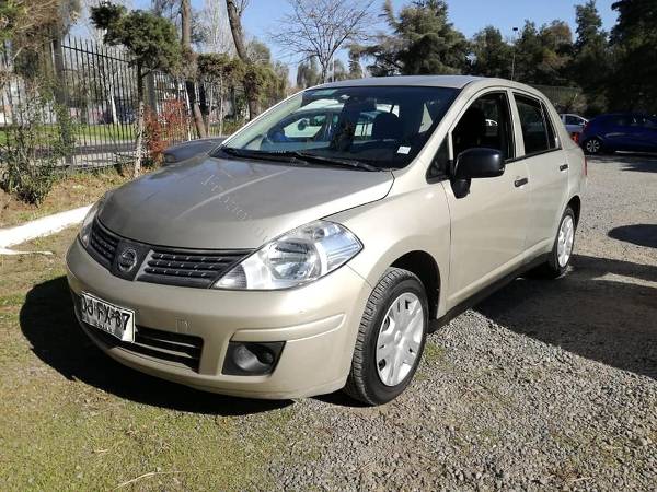 VENDO NISSAN TIIDA 2012 FULL 1.6 EXCELENTE ESTADO 2018-10-08 en Economicos  de El Mercurio