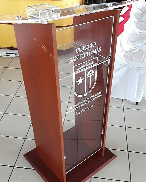Pódium para Iglesia, Colegio, etc. 2018-07-03 Economicos de El Mercurio Pódium para Iglesia, Colegio, etc. 2018-07-03 Economicos de El Mercurio