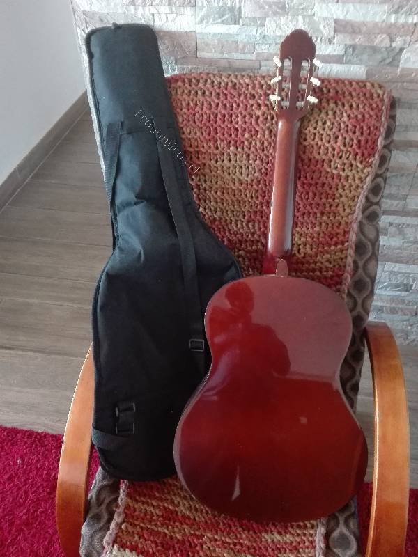 GUITARRA ACUSTICA MAXTONE 2018-03-19 Economicos de El Mercurio