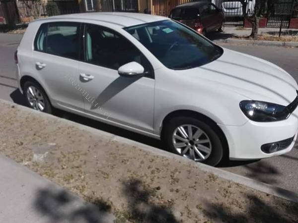 vendo automóvil, volkswagen golf 1.6 highline , color blanco 2019-04-08 economicos de el mercurio