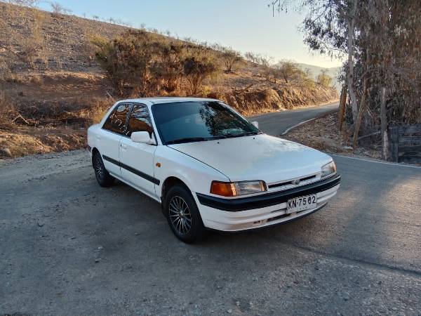  Mazda 323 1993 |  Emol.com