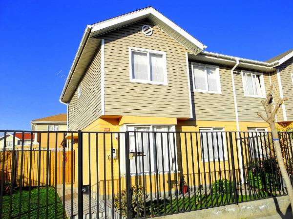 CASA EN VENTA CIUDAD DEL SOL PUENTE ALTO, AMPLIO SITIO 2018-08-18 en  Economicos de El Mercurio