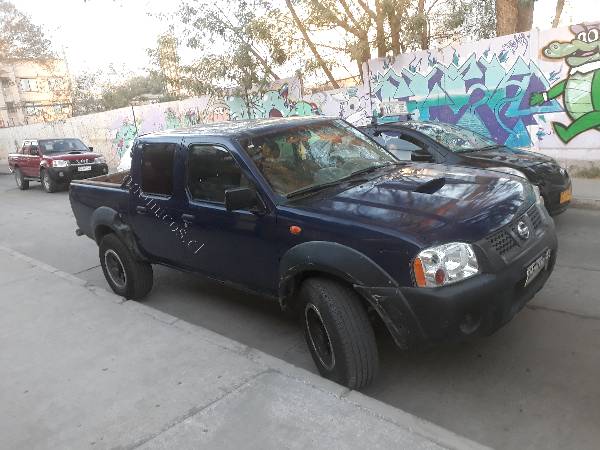 Vendo camioneta nissan terrano 4×4 2019-08-09 en Economicos de El Mercurio